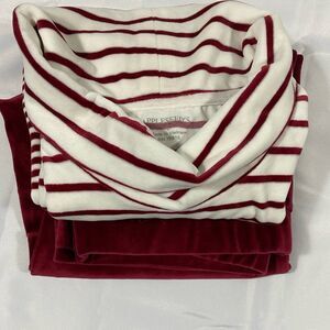 Christmas morning velour velvet cotton two piece suit size L by Appleseed’s